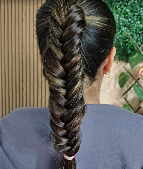 Penteado com trança realizado no Studio Beleza Real
